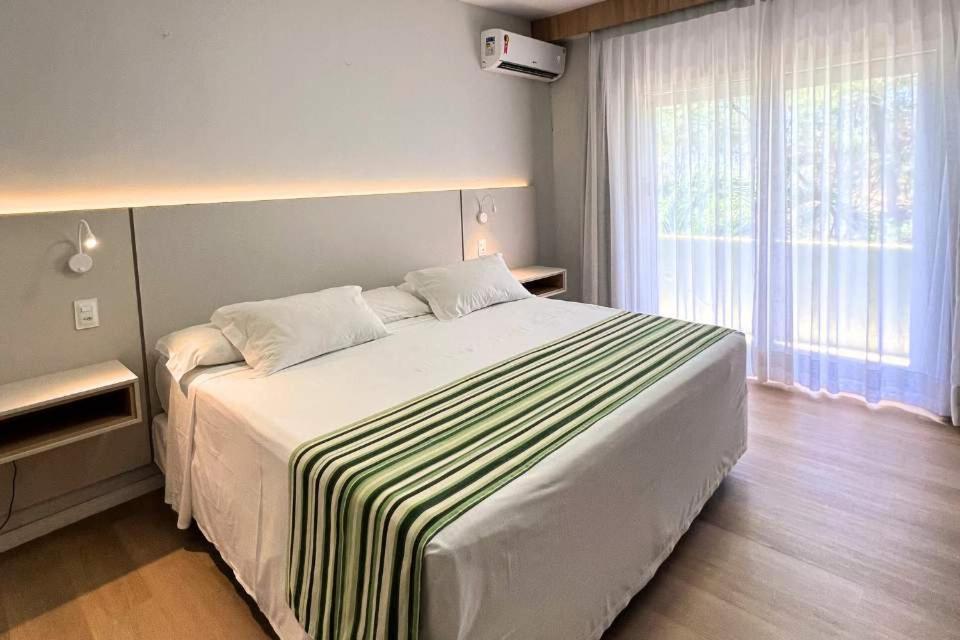 Costa Dos Coqueiros Resort